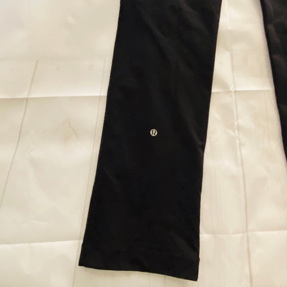 Lululemon Black Astro Flare Pant 4 Tall - Picture 8 of 12